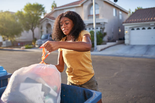 Best Basement Cleanout Services  in Hometown, IL
